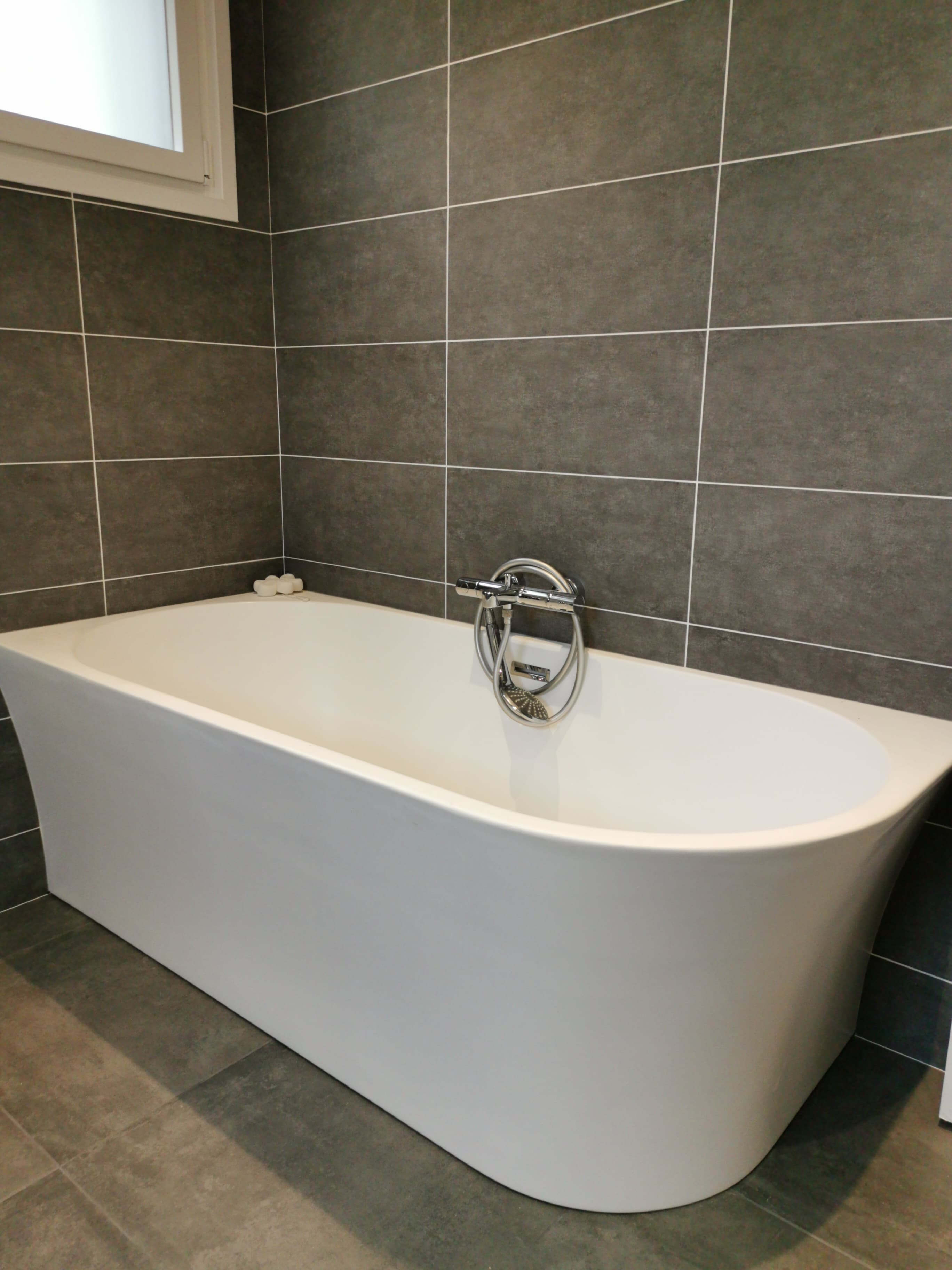 Baignoire îlot anthracite